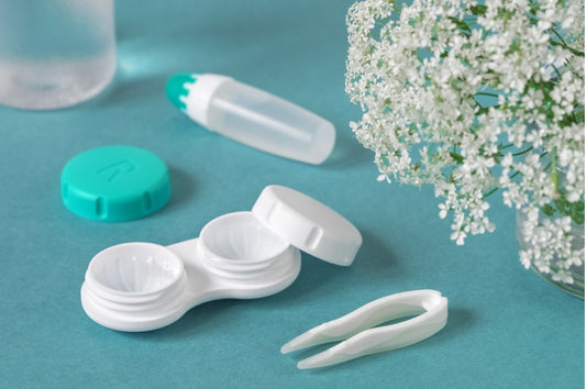 Essentials Items Every Contact Lens Wearer Should Have